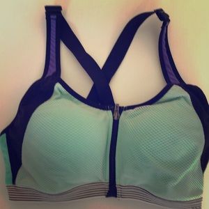 Victoria’s Secret Front Close Sports Bra